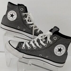 Women’s Converse Chuck Taylor All Star Woven Black & White Hi-Tops size 9